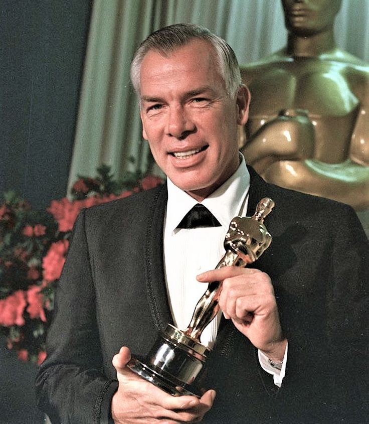 Lee Marvin’s “Wandering Star” Defies Expectations and Tops the UK Charts in 1970