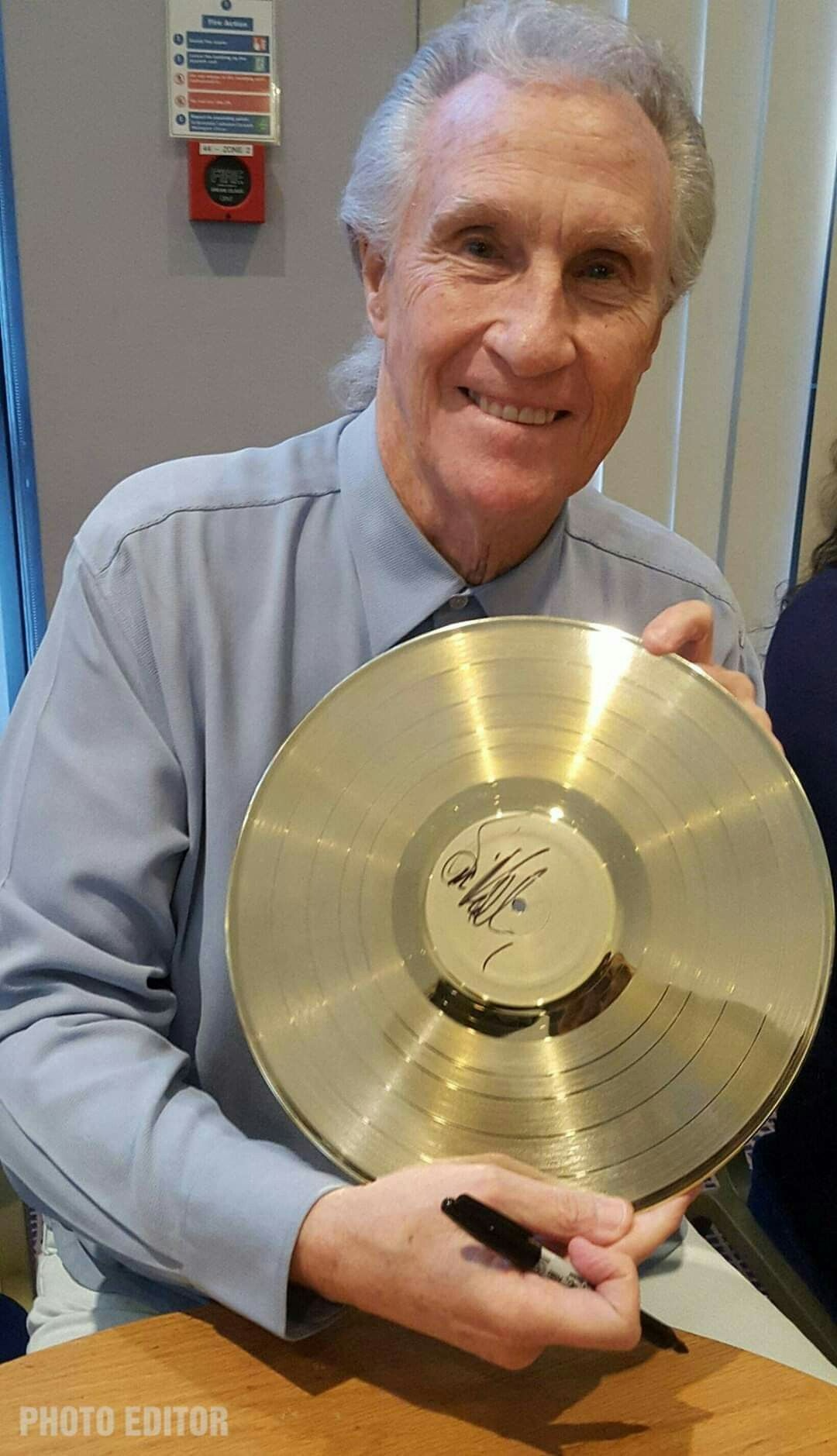 Bill Medley Sang About the Rock Stars Who Were Gone — Then “Rock and Roll Heaven” Became a Hit