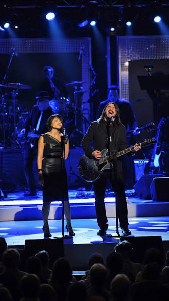 Dave Grohl and Norah Jones Pay Tribute to Paul McCartney in Spine-Tingling Live Rendition