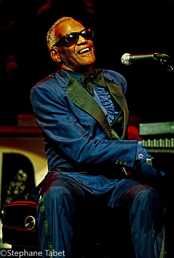Ray Charles Took a Quiet Country Song — And Turned It Into One of the Most Heartbreaking Records of the 1960s