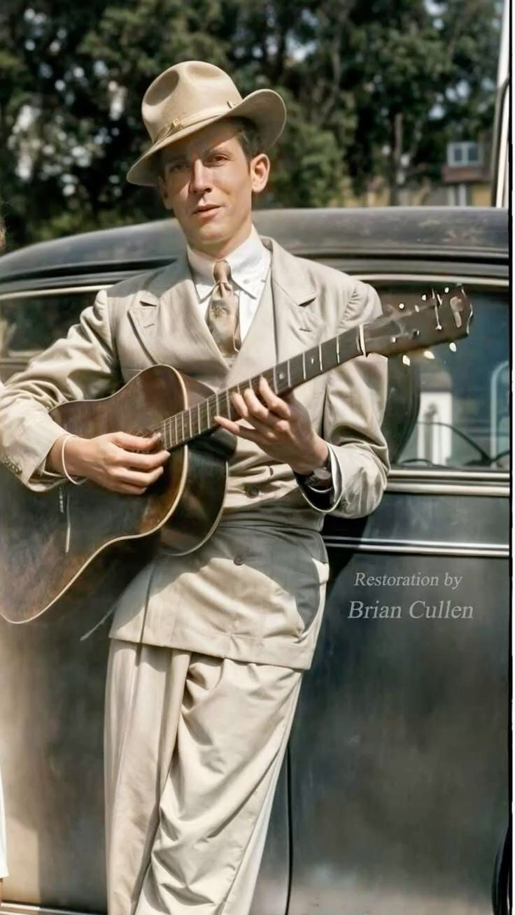 Hank Williams Wrote “I’m So Lonesome I Could Cry” in Just a Few Hours — And Created a Country Classic