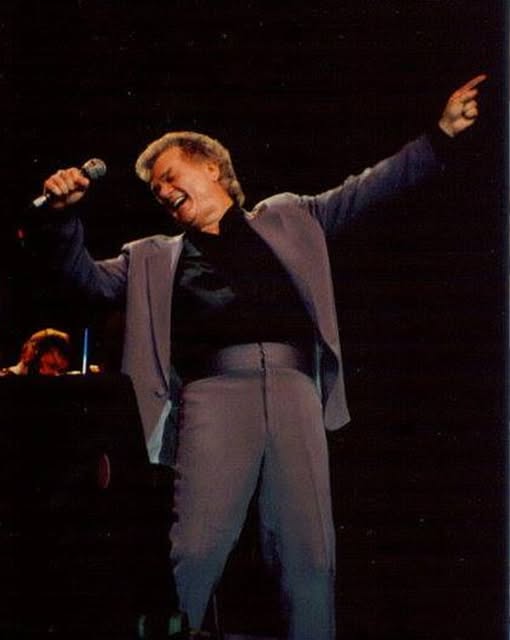 Walk Through This World With Me – Conway Twitty