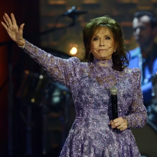 SHE SANG IT TWICE. THE SECOND TIME BROKE HER. They say Loretta Lynn sang the song only once before it turned into something she couldn’t outrun.