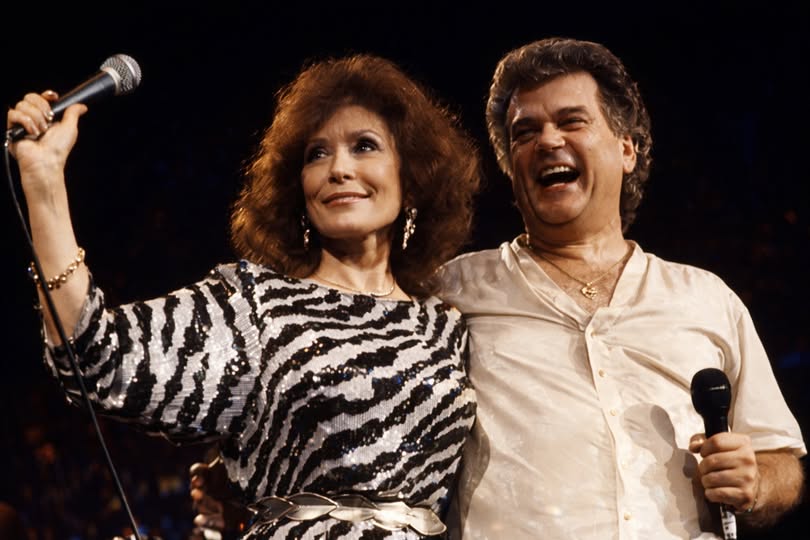 THE NIGHT HE FACED HIS PAST AND LET THE SONG LIVE AGAIN A Story of Memory, Music, and the Quiet Courage of Conway Twitty