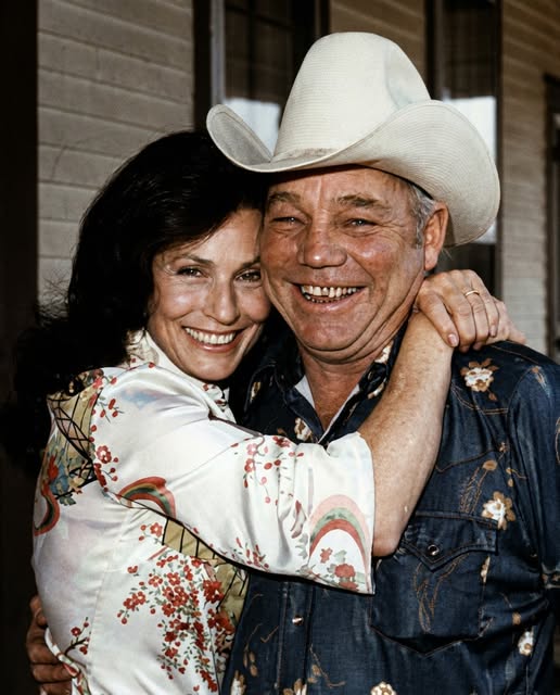 LORETTA LYNN WAS 21, BARELY LITERATE, AND HAD NEVER SEEN A RECORDING STUDIO THE DAY SHE WROTE “COAL MINER’S DAUGHTER.”