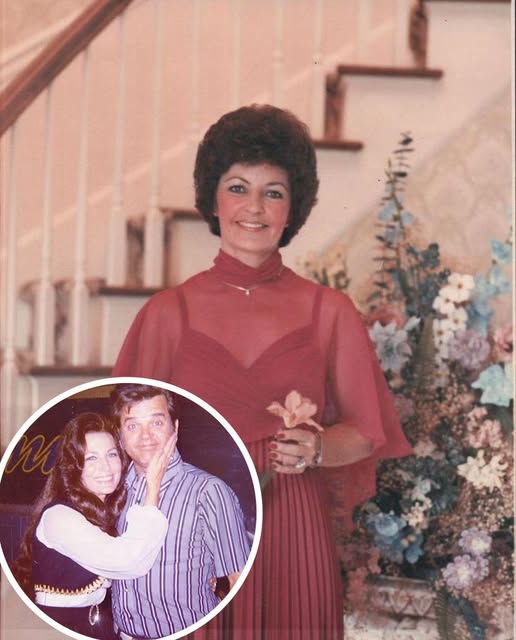 Temple Medley, THE WOMAN WHO DIVORCED Conway Twitty TWICE AMID JEALOUSY SURROUNDING Loretta Lynn.
