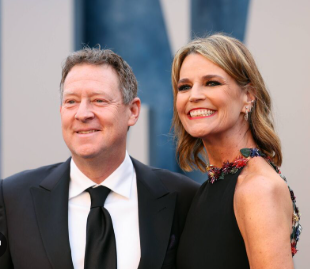 om g Husband of Savannah Guthrie Spotted With Mysterious Figure – A Meeting That Could Shatter a Marriage?