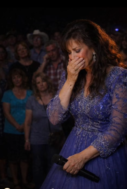 WHEN CONWAY TWITTY DIED, LORETTA LYNN TRIED TO SING THEIR DUET ALONE