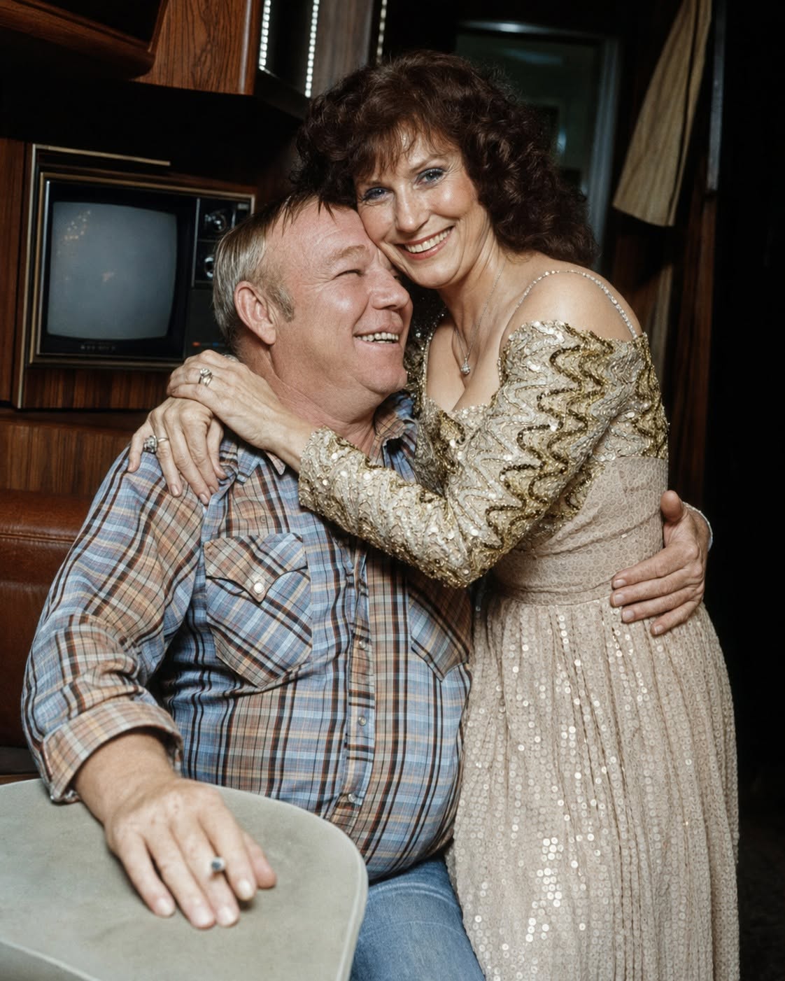 HE PAID SEVENTEEN DOLLARS FOR THE GUITAR THAT BUILT HER CAREER. SHE SPENT THE NEXT FORTY-THREE YEARS WRITING SONGS ABOUT HOW MUCH HE HURT HER.
