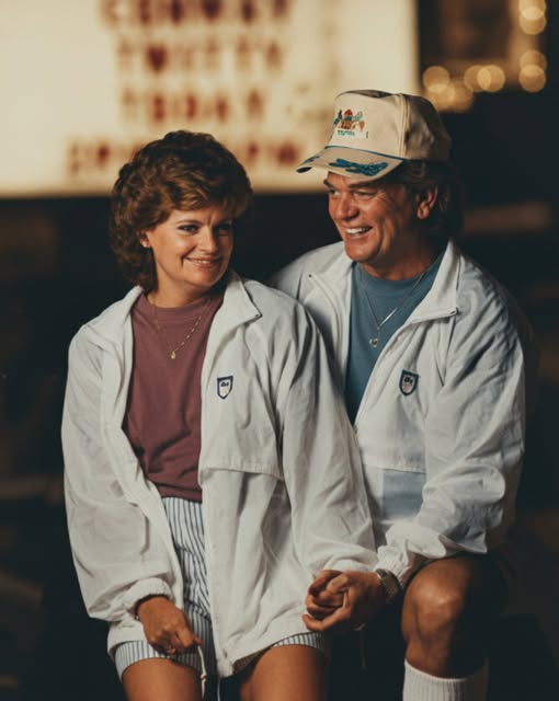 A HEART CAUGHT BETWEEN LOVE AND REGRET — CONWAY TWITTY’S “THE OTHER WOMAN” EXPLORES THE COST OF FORBIDDEN FEELINGS