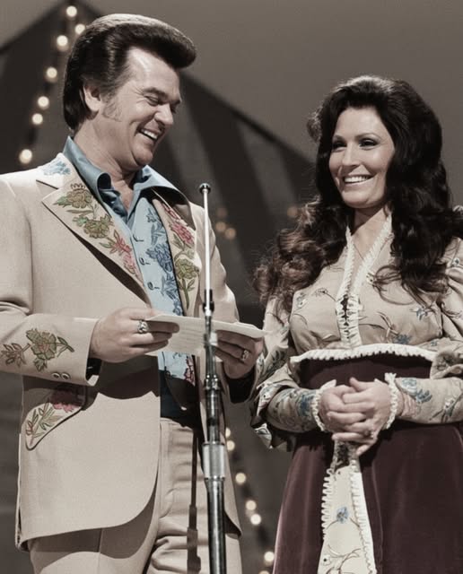 A COUNTRY DUO WITH A SOULFUL GROOVE — CONWAY & LORETTA’S “SOUL SHAKE” BRINGS ENERGY, CHEMISTRY, AND FUN TOGETHER