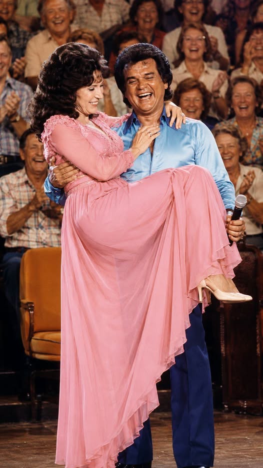 Fans Came for Romance, but Conway Twitty and Loretta Lynn Turned the Stage Into Country Music’s Funniest Show