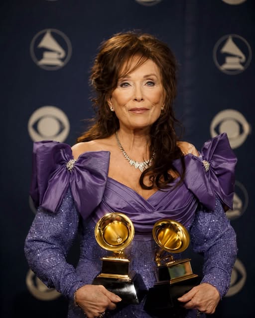 THEY CALLED HER “THE COAL MINER’S DAUGHTER.” BUT THAT NAME WAS ALWAYS TOO GENTLE FOR WHAT SHE REALLY WAS — THE MOST DANGEROUS WOMAN NASHVILLE EVER LOVED.