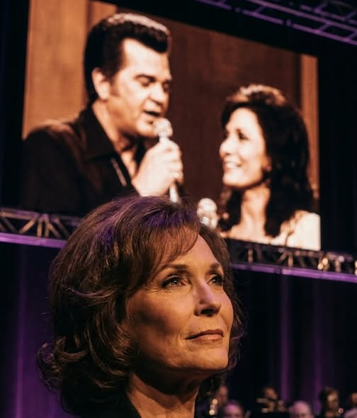 FOR A MOMENT, IT FELT LIKE THEY WERE SINGING TOGETHER AGAIN — The Conway Twitty And Loretta Lynn Duet That Fans Never Stopped Loving.
