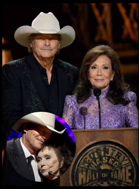 Why Alan Jackson Couldn’t Say a Word Following Loretta Lynn’s Surprise Hall of Fame Moment!