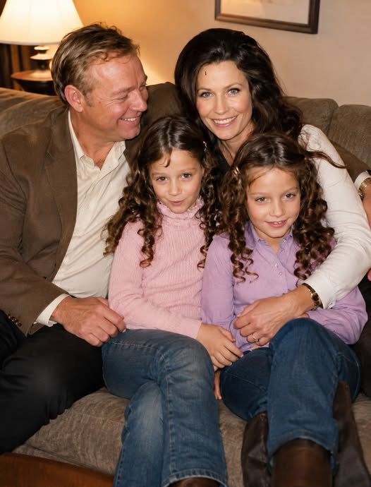 Before Nashville Knew Her Name, Loretta Lynn Was Already Writing the Songs That Turned Everyday Motherhood, Hard Work, and Honest Living Into Timeless Country Music.