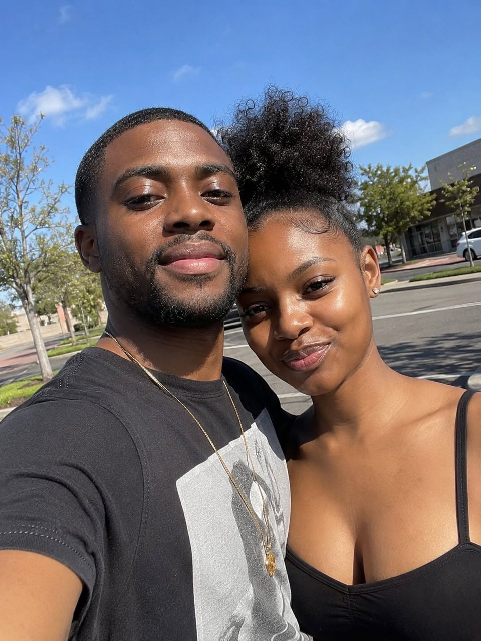 I TOOK MY FIANCÉ HOME TO MEET MY FAMILY — BUT IN THE MIDDLE OF THE NIGHT, HE RAN OUTSIDE SCREAMING, "I CAN'T BELIEVE IT!"