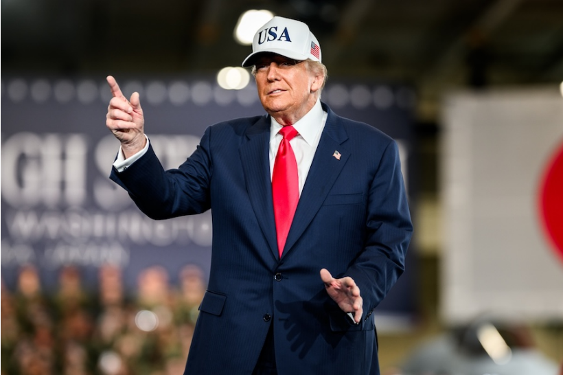 Trump’s Silent Moment in Washington: A Pause That Said It All