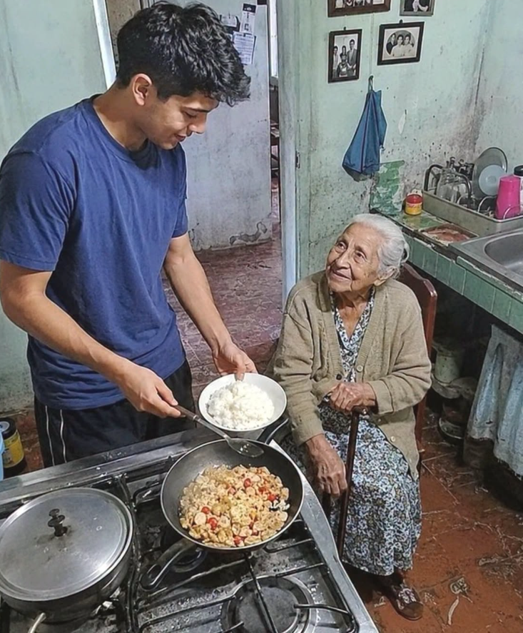 A POOR COLLEGE STUDENT CLEANED AN OLD WOMAN’S HOUSE FOR MONTHS WITHOUT EVER GETTING PAID... AFTER SHE DIED, HE OPENED ONE LETTER AND WENT NUMB