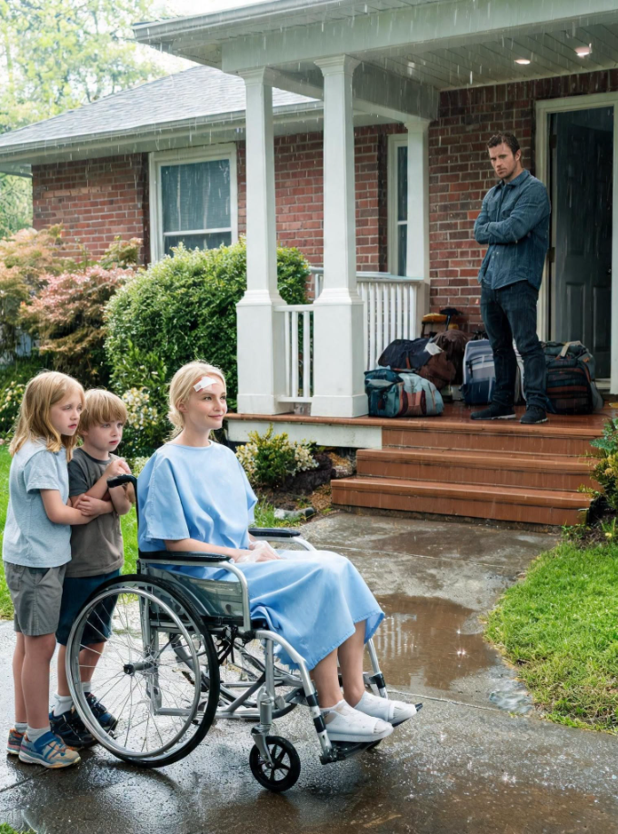 The day I came home from the hospital unable to walk, my husband had already packed my clothes, boxed our children’s belongings,
