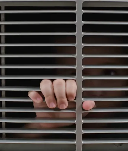 SHOCKING DISCOVERY BEHIND THE KITCHEN VENT