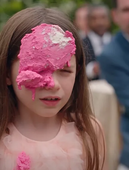 THE BRIDE’S CRUEL CAKE ATTACK AT THE WEDDING RECEPTION