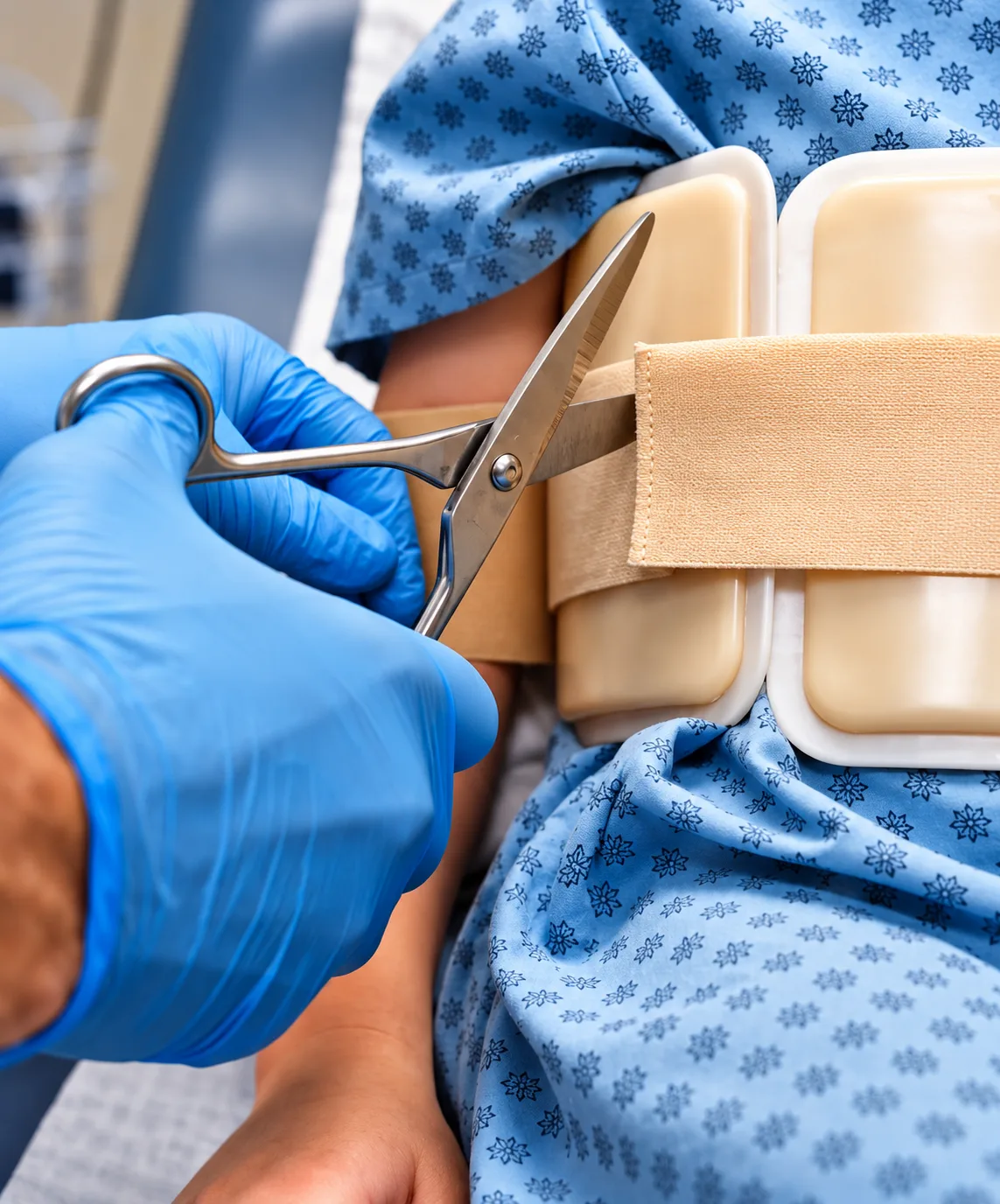 Eight-year-old Emily arrived at a rural clinic wearing a rigid medical brace that her grandmother had secured around her torso with a hidden chain and padlock.