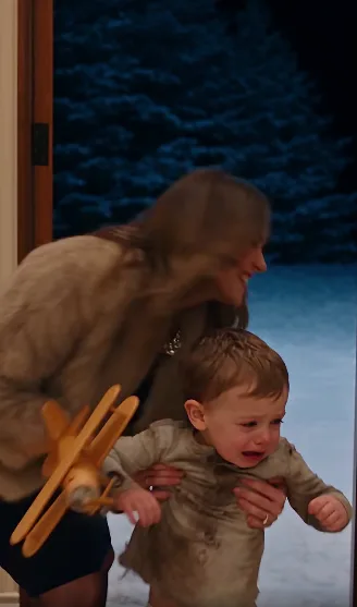 At Richard Bellacorte’s birthday dinner inside a Colorado mountain lodge, three-year-old Noah was barefoot, wearing torn filthy clothes, and carrying a handmade wooden airplane wrapped as a gift for his grandfather.