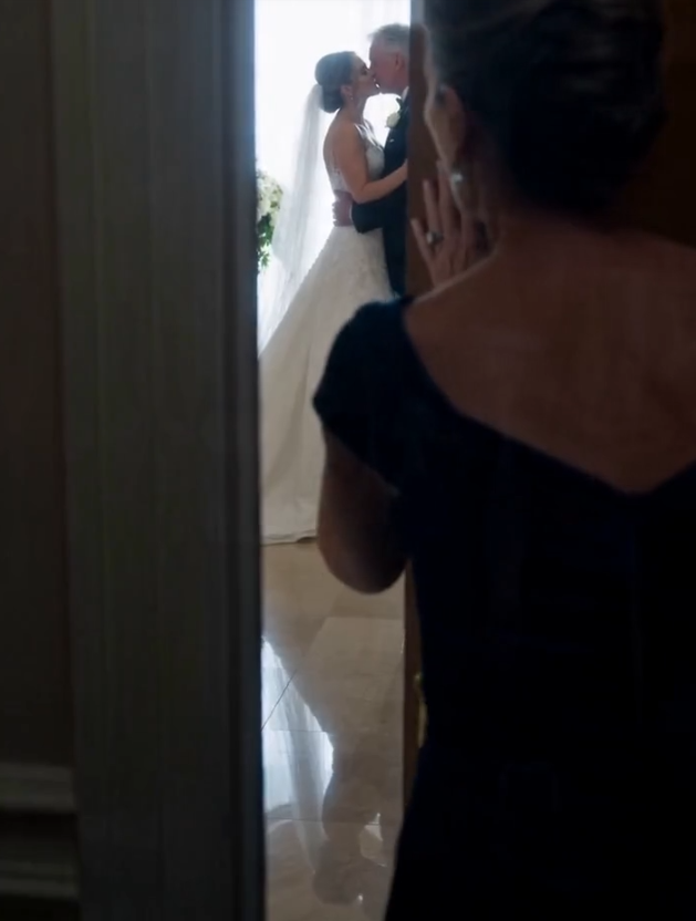 THE MOTHER CAUGHT THE BRIDE KISSING HER HUSBAND BEFORE THE WEDDING… THEN THE GROOM SAID HE ALREADY KNEW