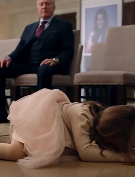 “Grandpa is luring Dad out of the meeting room.” Lucien went completely motionless.
