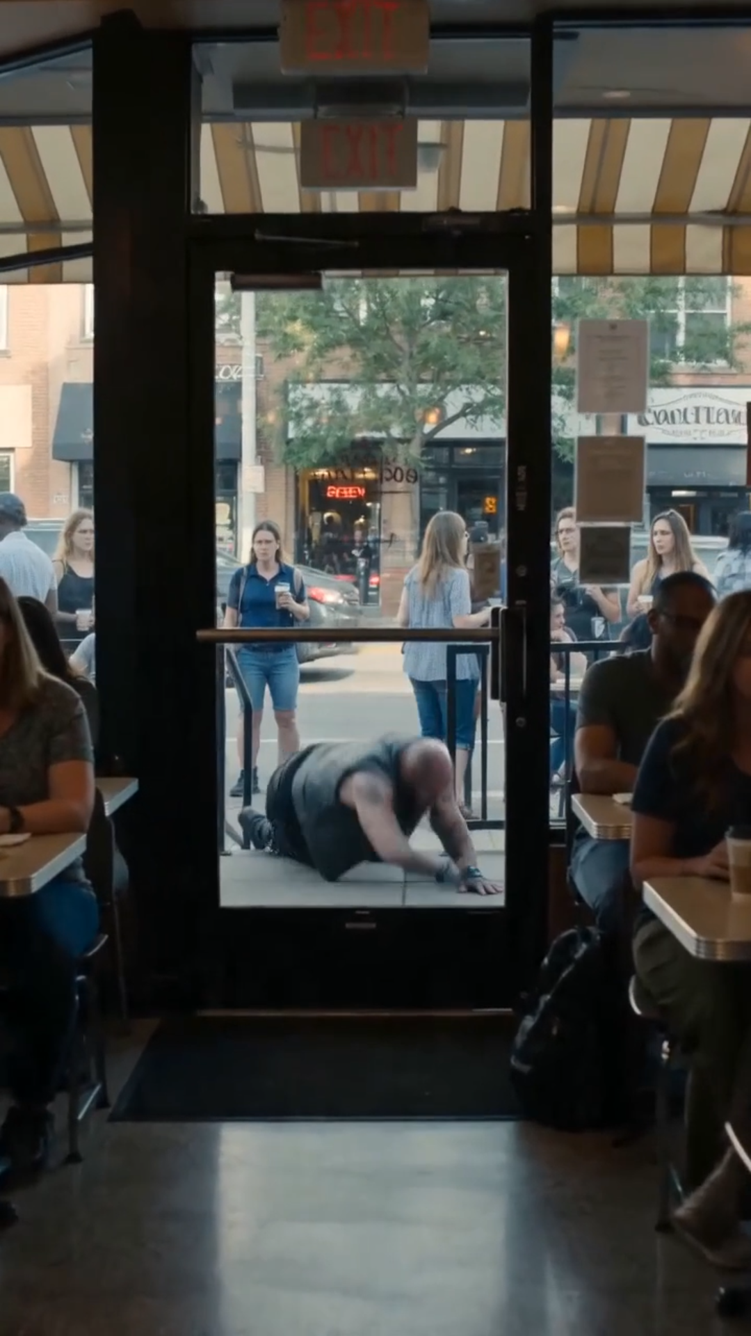 THE WAITRESS HELPED A COLLAPSED BIKER OUTSIDE THE CAFÉ… THEN HER MANAGER FIRED HER IN FRONT OF EVERYONE