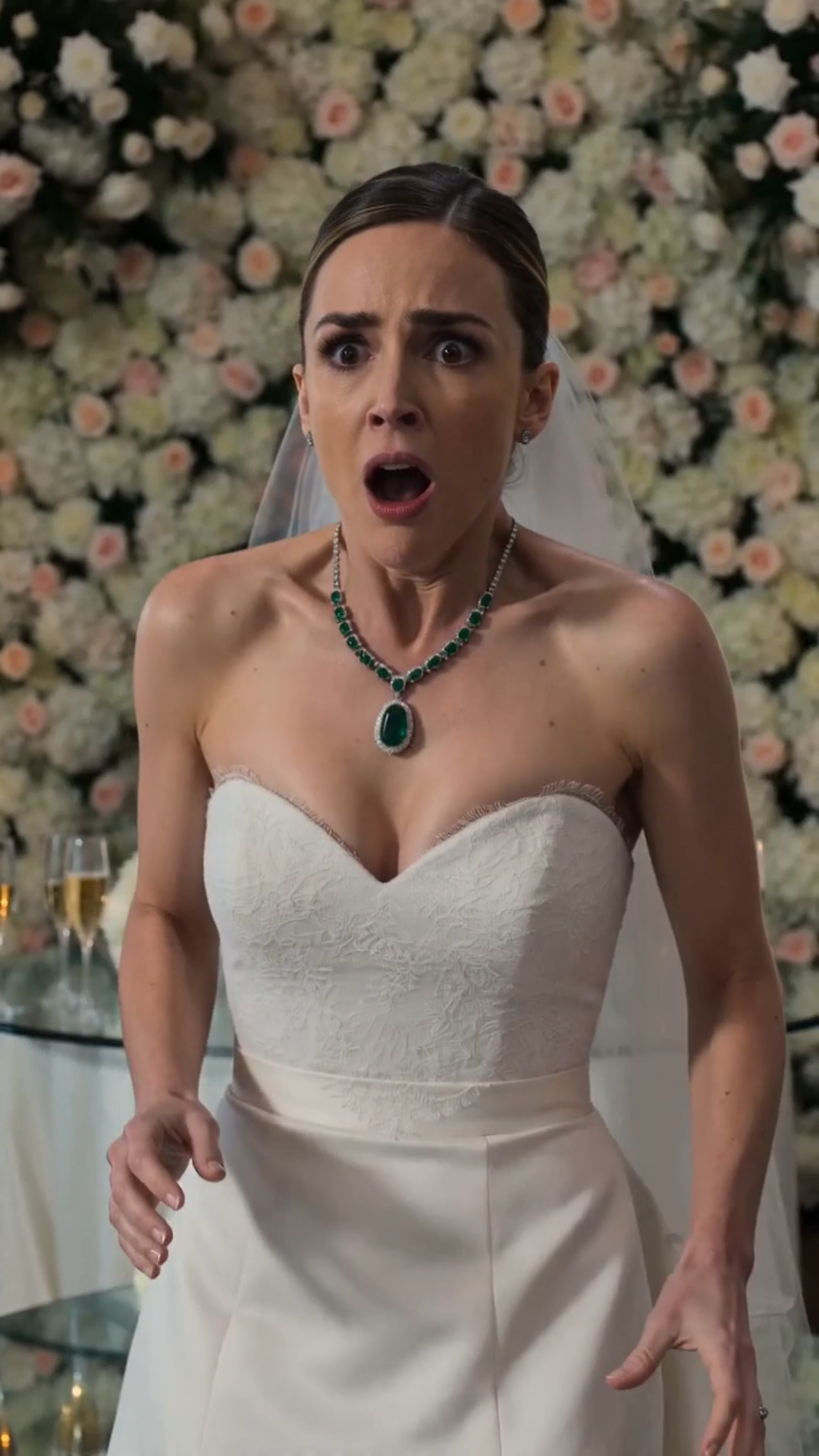 Her Wedding Was Perfect—Then a Stranger Mentioned the Sister Everyone Thought Was Gone
