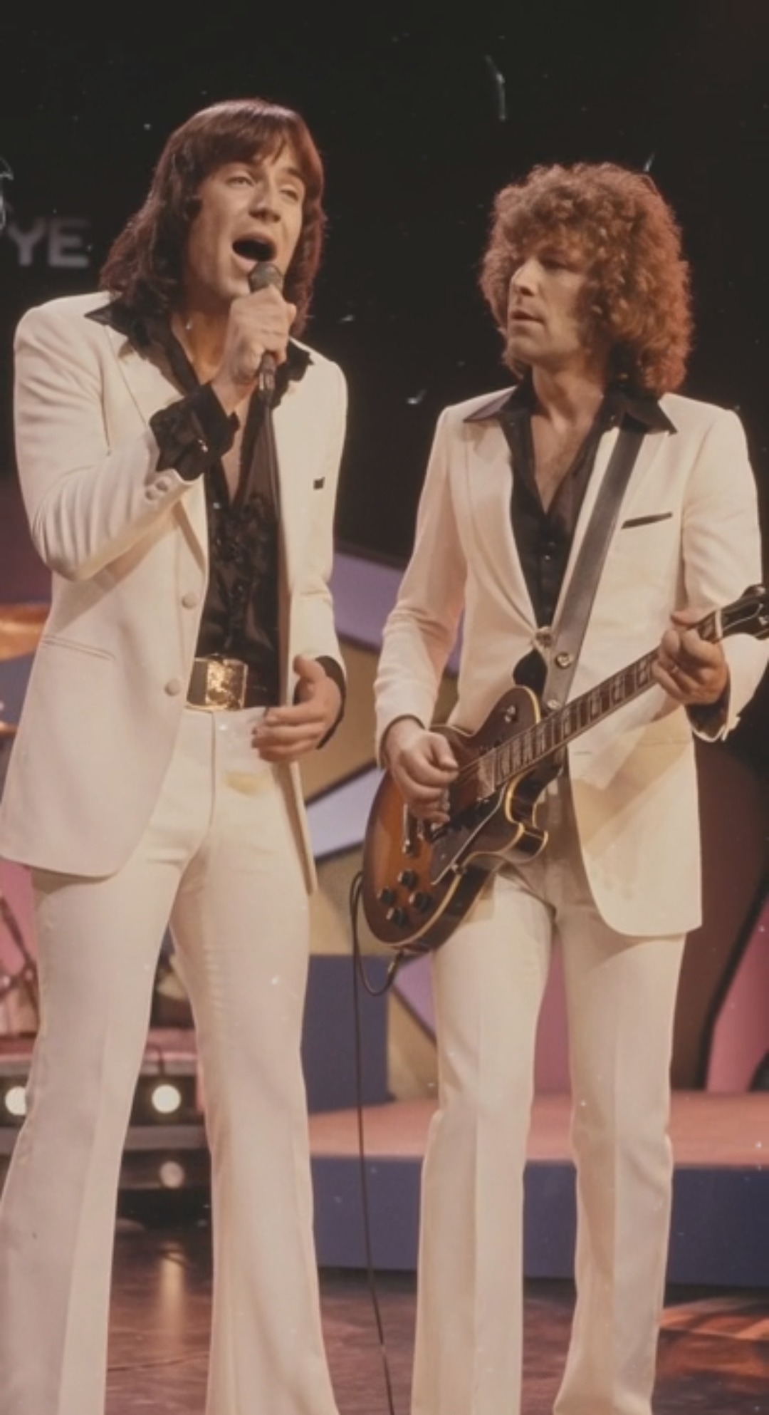 Released in 1974, this glam rock anthem turned dance floors into pure chaos with its unstoppable rhythm and playful energy… And decades later, it still feels impossible to sit still while listening.