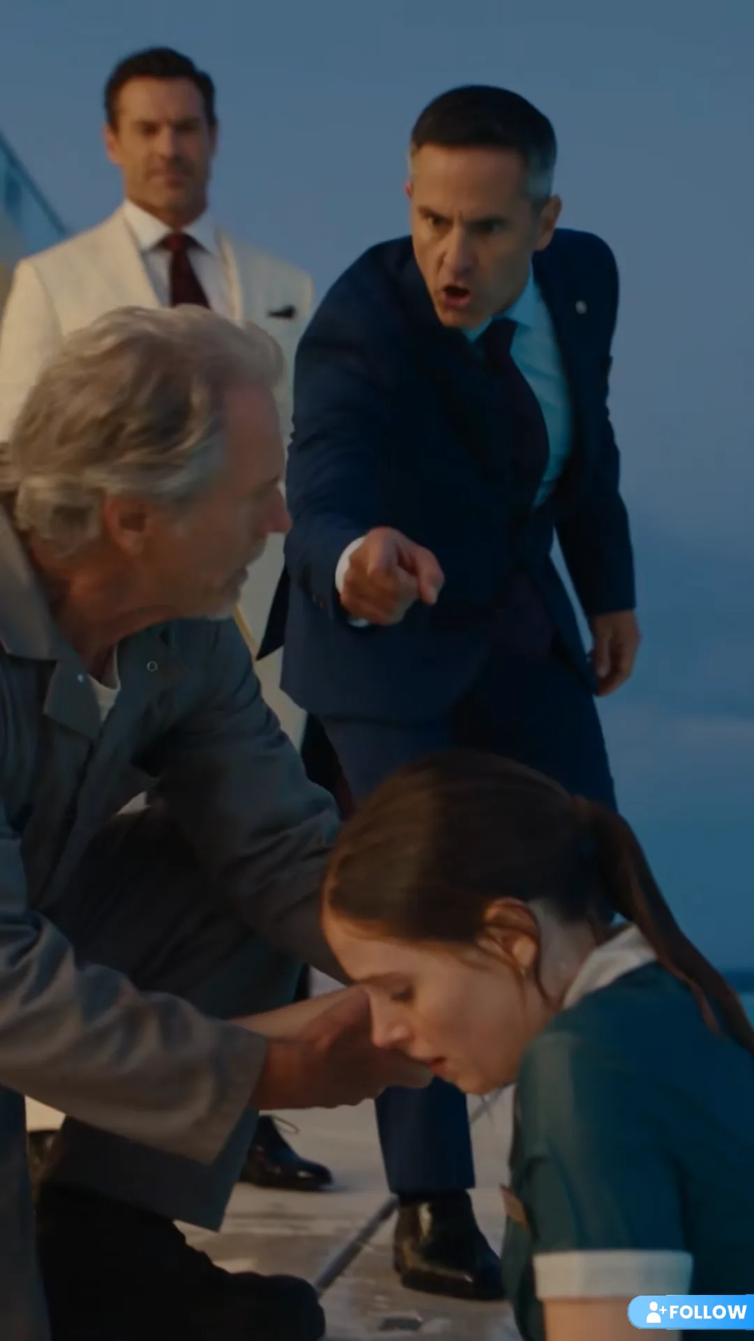 THE JANITOR WHO DEFENDED THE WAITRESS