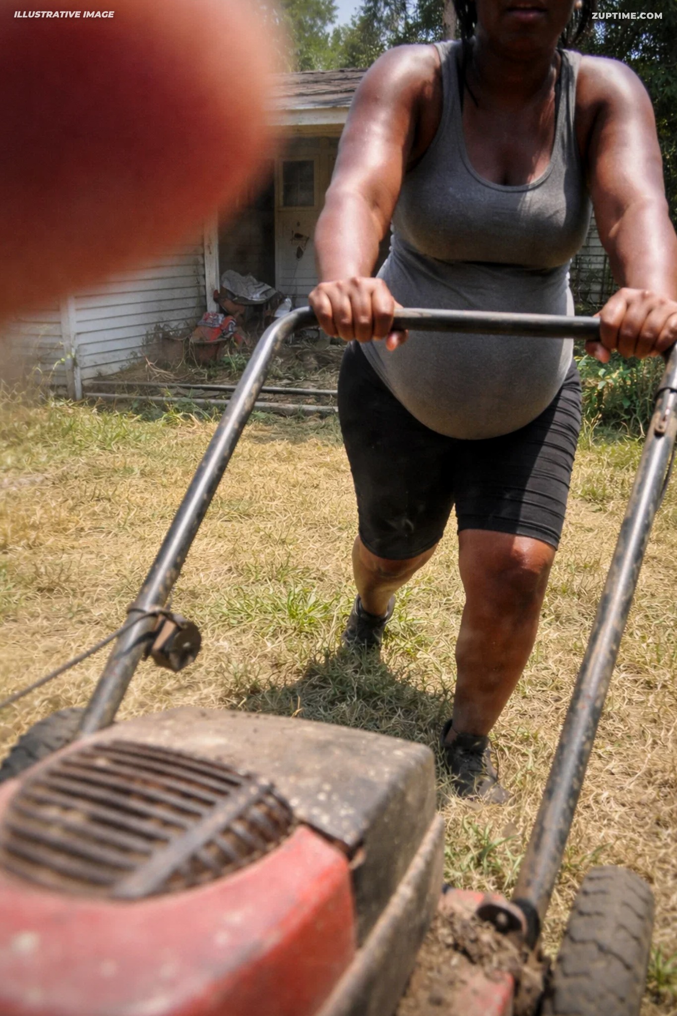 I Was 34 Weeks Pregnant and Helped My 82-Year-Old Neighbor—The Next Morning, a Sheriff Knocked on My Door