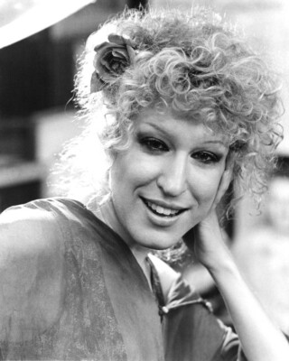 RELEASED IN 1979, THIS BEAUTIFUL LOVE BALLAD TOUCHED MILLIONS — AND DECADES LATER, IT STILL BRINGS BACK MEMORIES OF FIRST LOVE AND THE ONES WE NEVER FORGOT