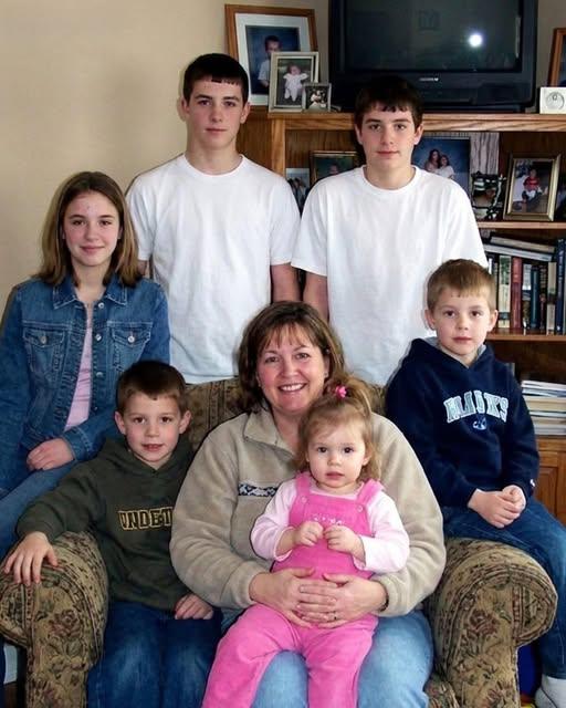 I Waited 4 Hours For My Six Children To Arrive For My 60th Birthday, Then A Police Officer Knocked And Handed Me A Note That Changed Everything!