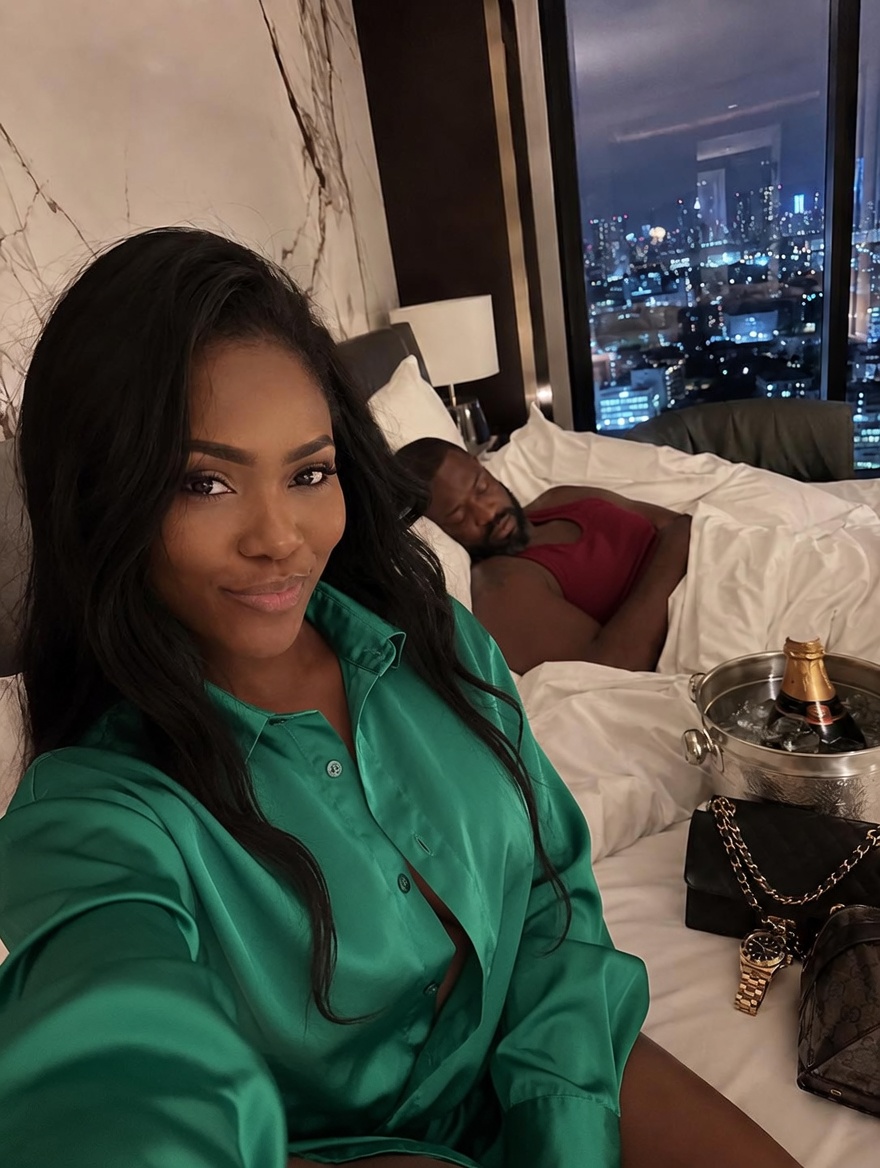 At 3:00 AM my husband's mistress sent me a photo to destroy me, but I forwarded it to the whole Board of Directors of his company
