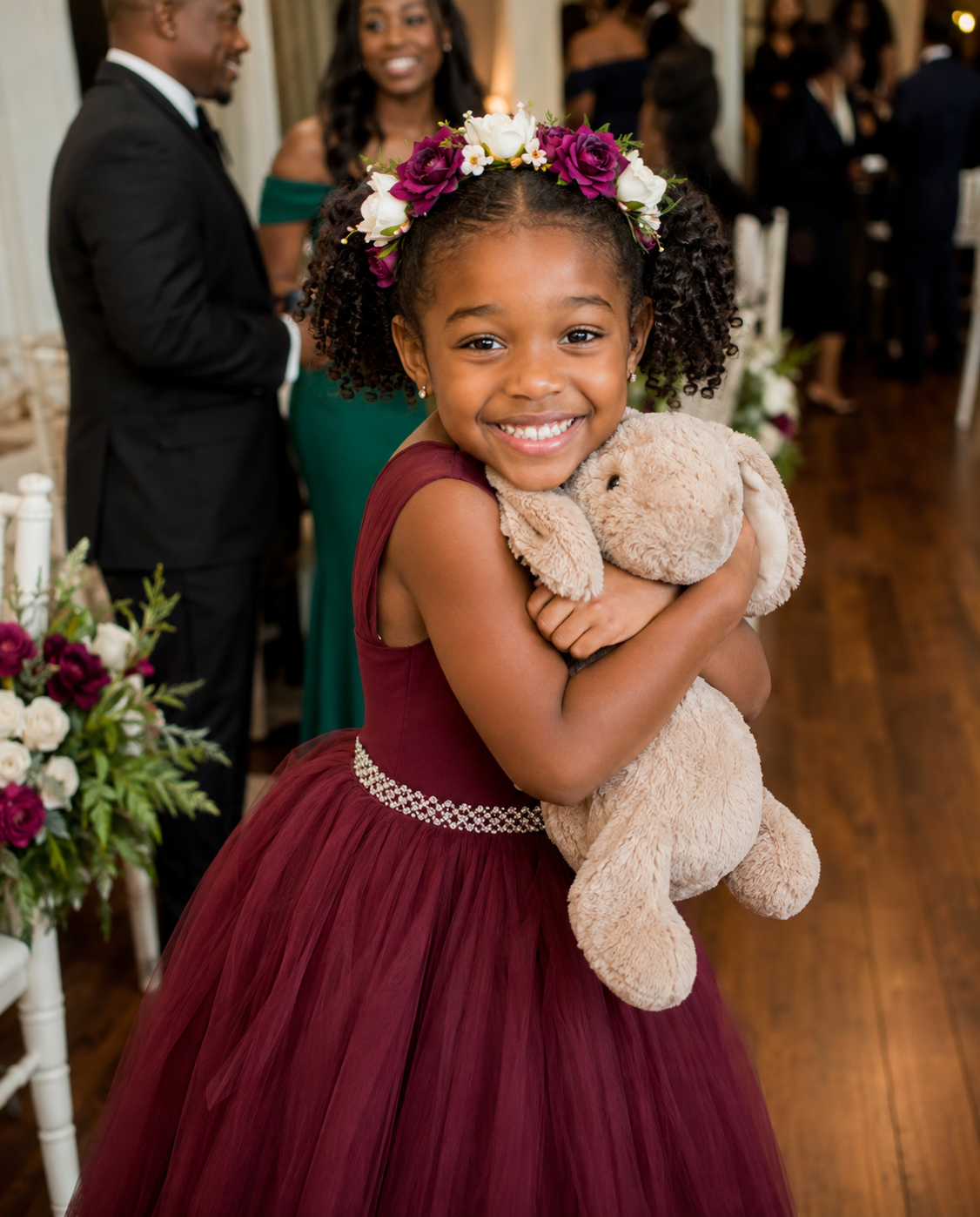 My 5-Year-Old Daughter Whispered One Sentence Just Minutes Before My Wedding – What I Discovered Made Me Grab Her Hand and Run from My Own Celebration