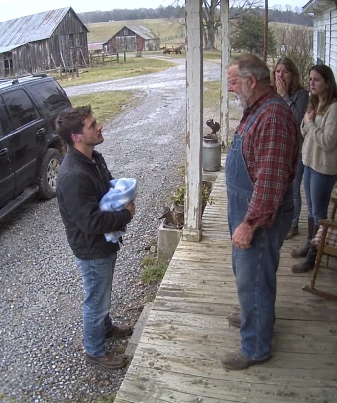 A boy with “no father or mother” was taken home by a poor farmer and raised as his son. Twenty-five years later, that young man’s return left everyone completely stunned...