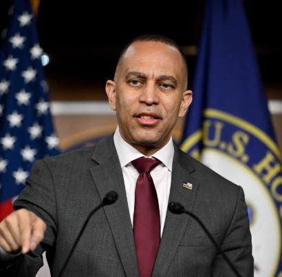Jeffries Challenges Trump’s Economic Claims Live on CNBC