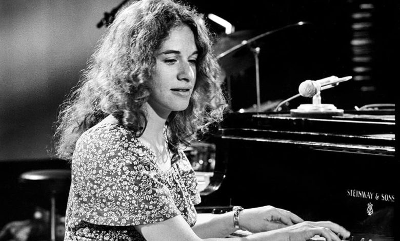 Released in 1971, this heartbreaking ballad changed how people heard breakup songs forever… because it wasn’t about anger or betrayal, but the quiet moment two people realize love is already gone.