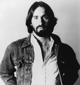 This 1981 Classic Became the Thank You Millions Never Got to Say to Their Fathers  Its heartfelt melody continues to remind us that some of life’s greatest heroes are the ones we call Dad.