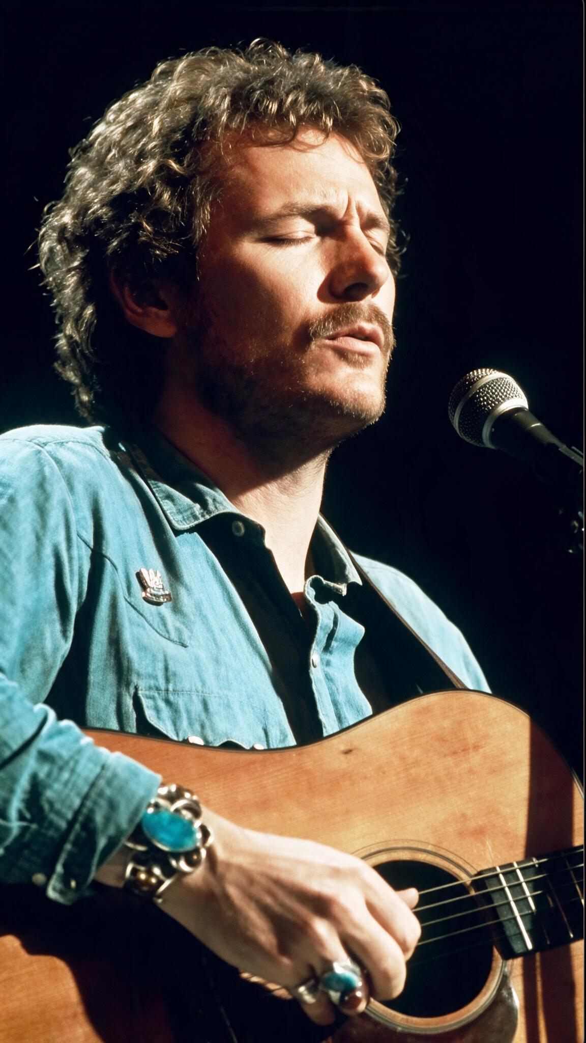 The Dark, Haunting 1974 Hit That Became Gordon Lightfoot’s Only No.1 Song in America
