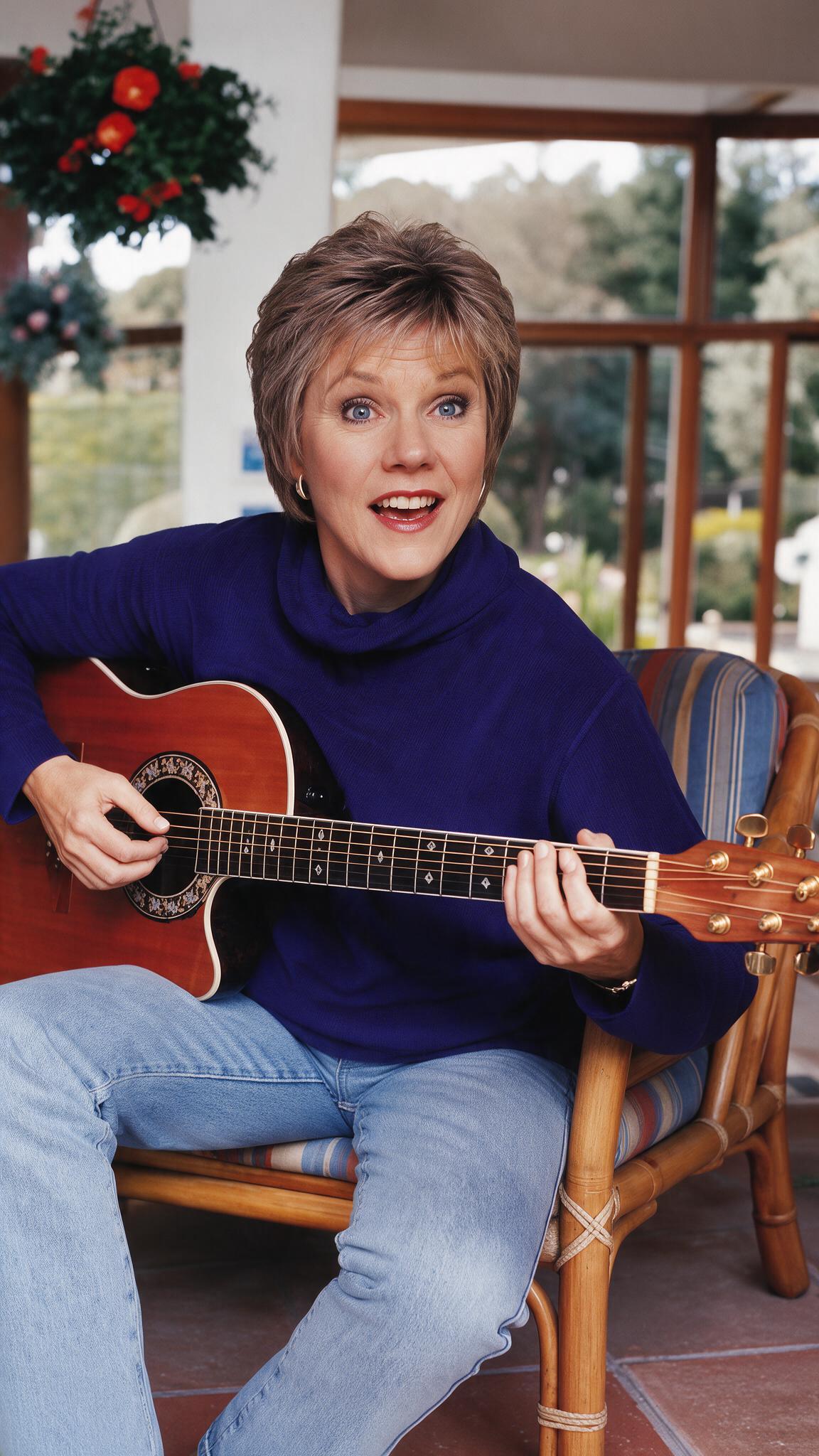 Anne Murray’s “Snowbird” Soars Across Borders, Redefining Pop-Country Crossover in 1970