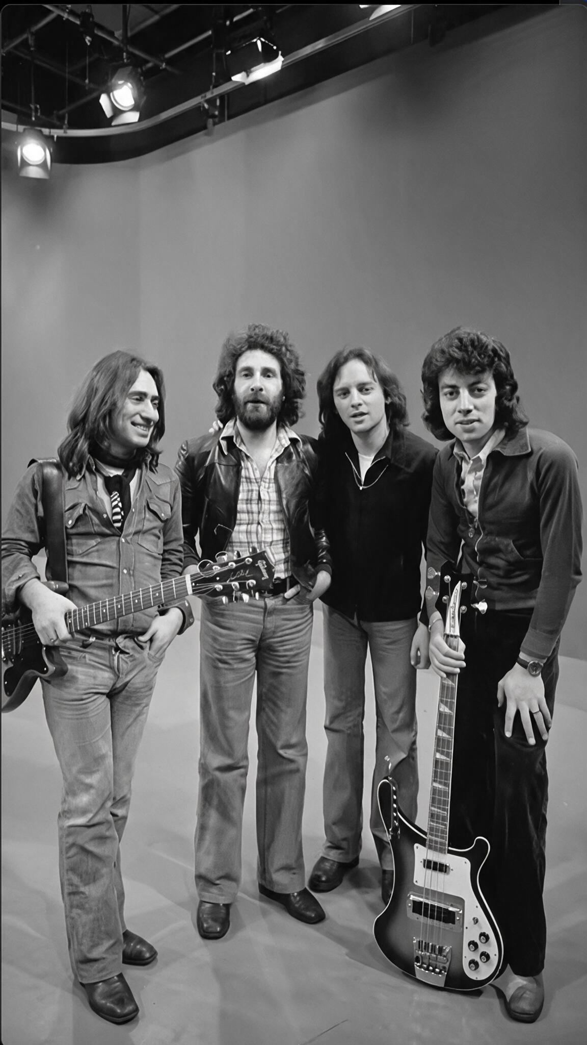 Released in 1975, it sounded almost like a confession nobody was supposed to hear. Decades later, its quiet heartbreak still lingers long after the music fades.