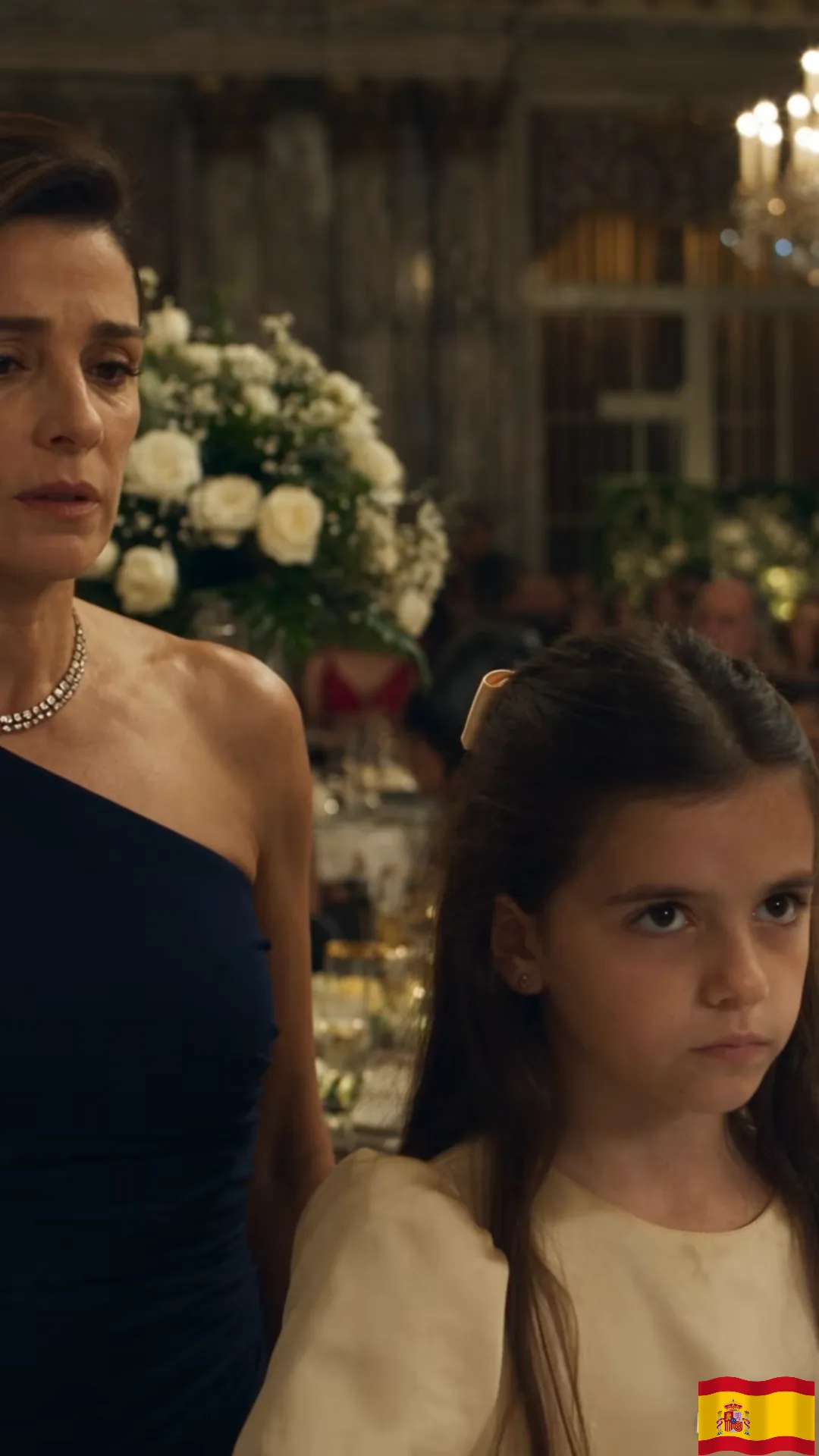 Una niña detuvo la boda con un USB… y la novia palideció antes de que el vídeo empezara